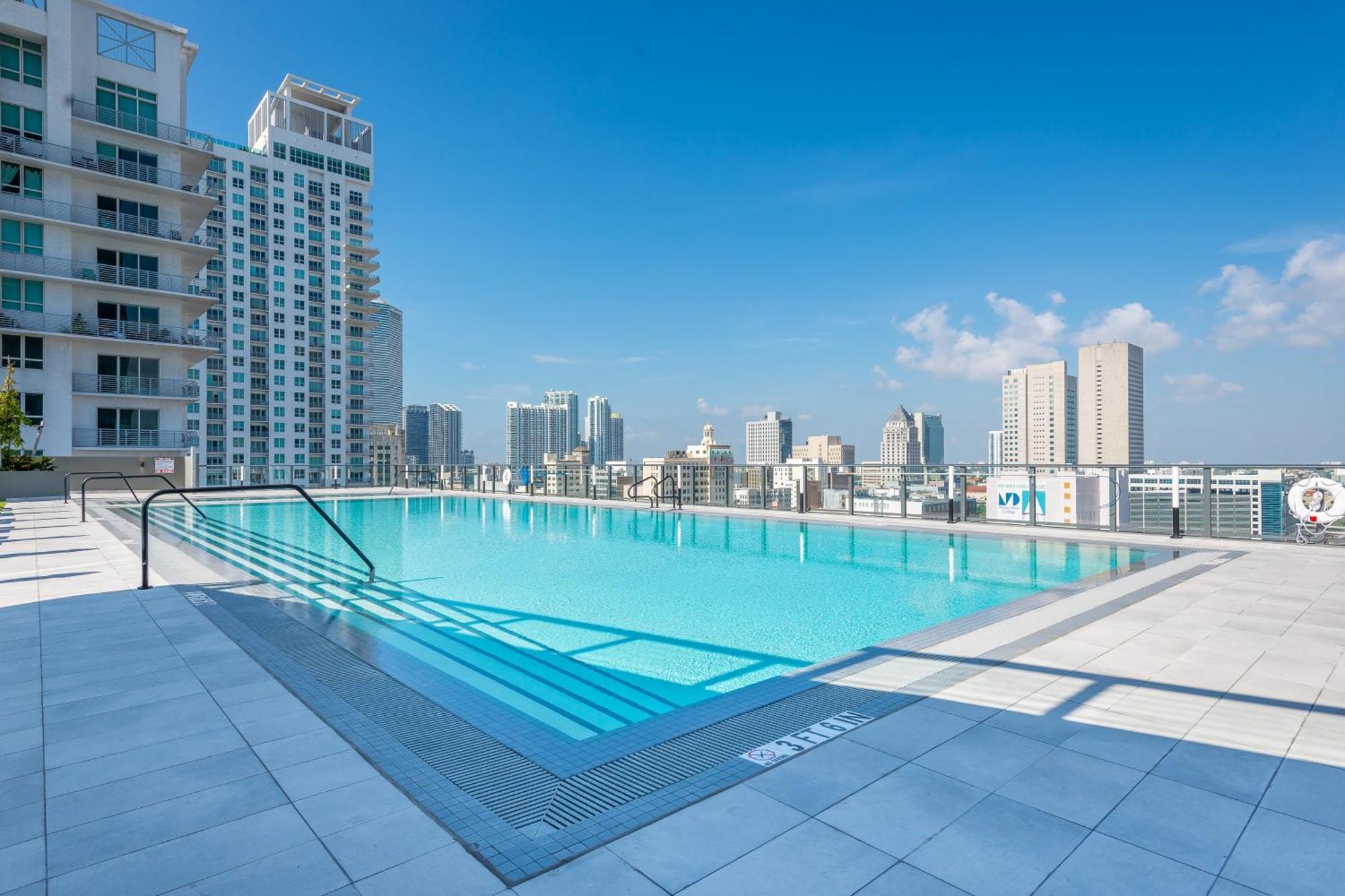 Aparthotel Sentral Alea Miami Extérieur photo